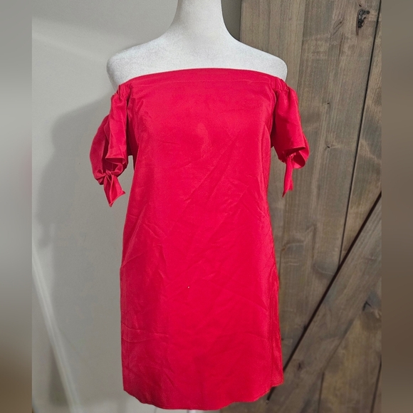 AMANDA UPRICHARD 100% Silk Desiree Off The Shoulder Mini Dress. Candy Red. SM - Picture 5 of 12